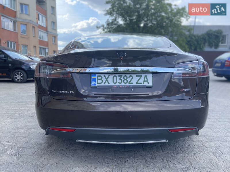 Лифтбек Tesla Model S 2012 в Хмельницком фото 46 Лифтбек Tesla Model S 2012 в Хмельницком
