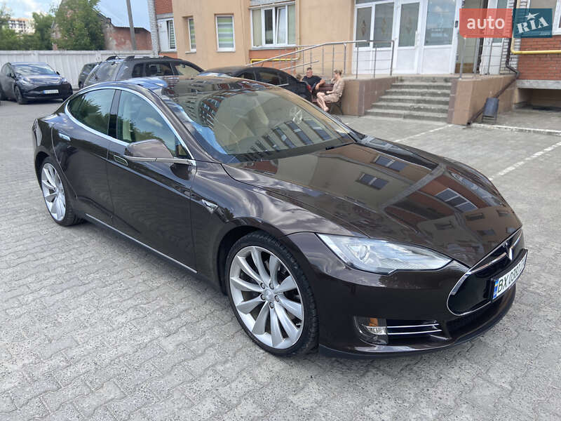 Лифтбек Tesla Model S 2012 в Хмельницком фото 50 Лифтбек Tesla Model S 2012 в Хмельницком