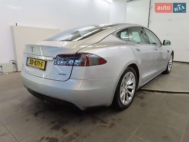 Лифтбек Tesla Model S 2018 в Днепре фото 14 Лифтбек Tesla Model S 2018 в Днепре