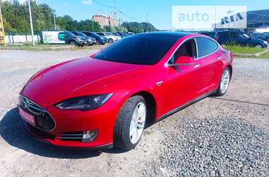 Лифтбек Tesla Model S 2014 в Львове