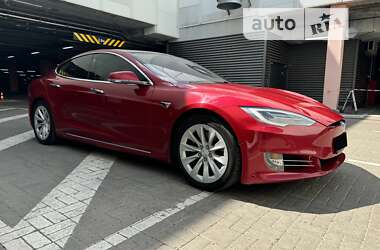 Ліфтбек Tesla Model S 2018 в Києві