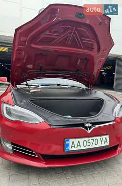 Лифтбек Tesla Model S 2018 в Киеве