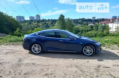 Лифтбек Tesla Model S 2016 в Киеве