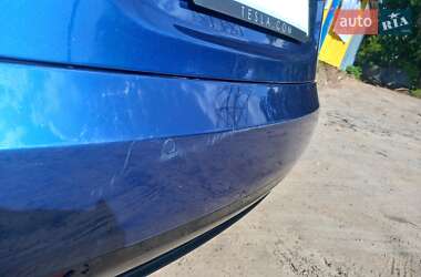 Лифтбек Tesla Model S 2016 в Киеве