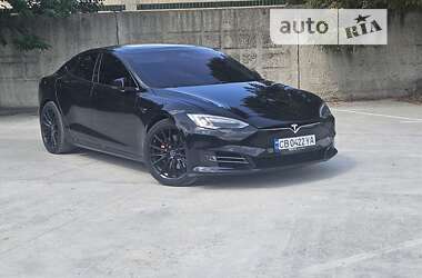 Лифтбек Tesla Model S 2016 в Гребенке