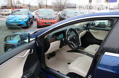 Лифтбек Tesla Model S 2017 в 