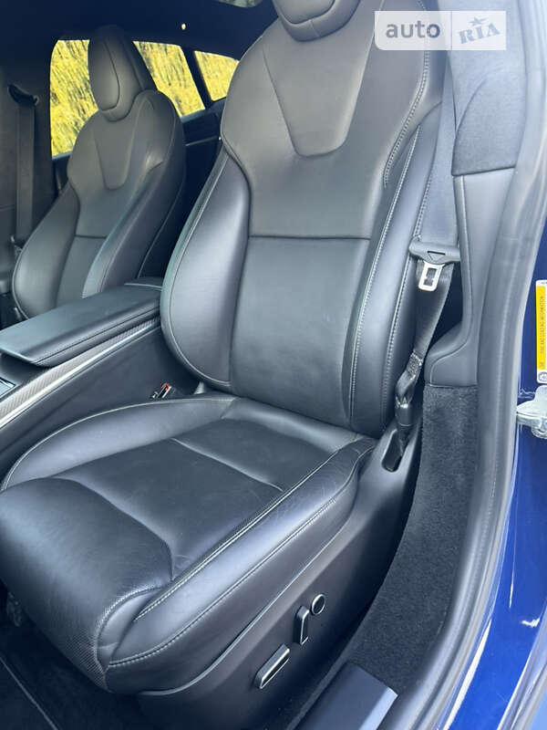 Ліфтбек Tesla Model S 2021 в Тернополі