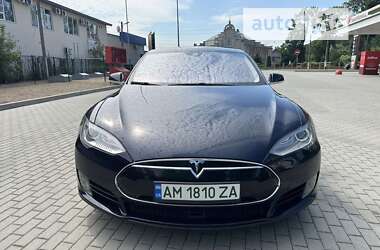 Ліфтбек Tesla Model S 2015 в Житомирі