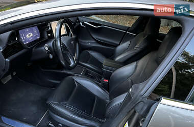 Лифтбек Tesla Model S 2016 в 