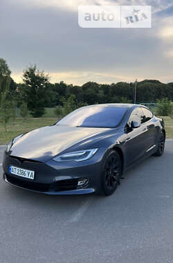 Лифтбек Tesla Model S 2016 в 