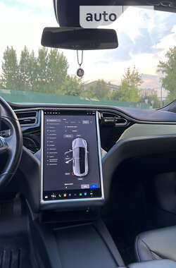 Лифтбек Tesla Model S 2016 в 