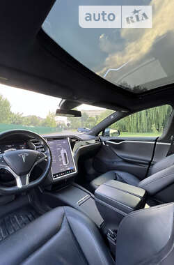 Лифтбек Tesla Model S 2016 в 