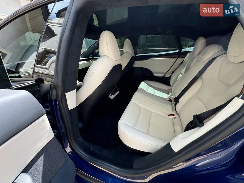 Ліфтбек Tesla Model S 2021 в Києві