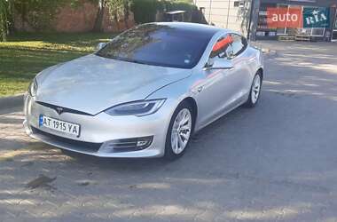 Ліфтбек Tesla Model S 2017 в 