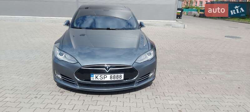Ліфтбек Tesla Model S 2014 в Києві