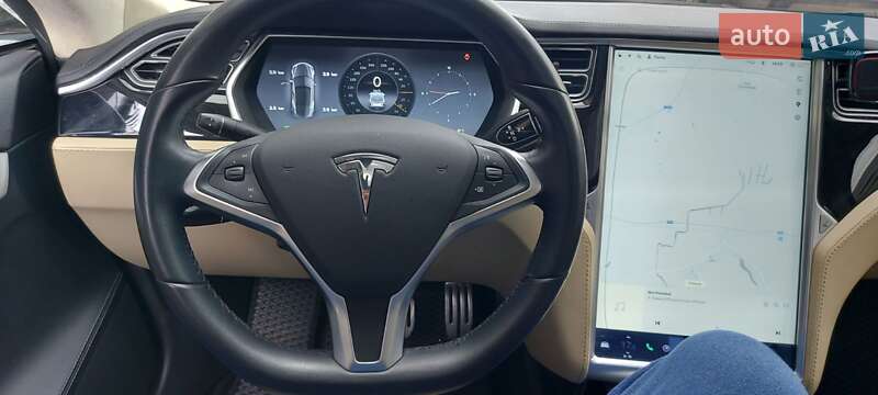 Ліфтбек Tesla Model S 2014 в Києві