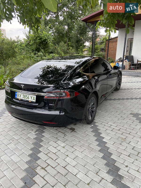 Лифтбек Tesla Model S 2018 в Хмельницком
