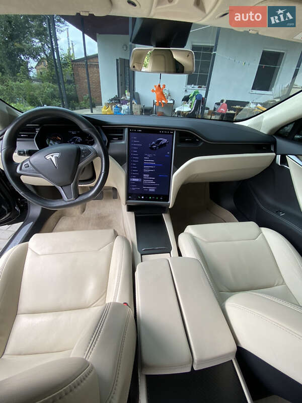 Лифтбек Tesla Model S 2018 в Хмельницком