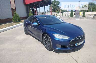 Лифтбек Tesla Model S 2016 в 