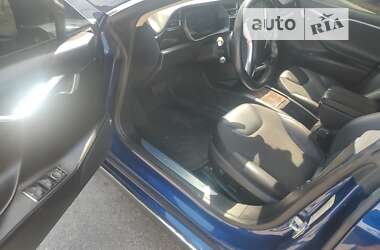 Лифтбек Tesla Model S 2016 в 