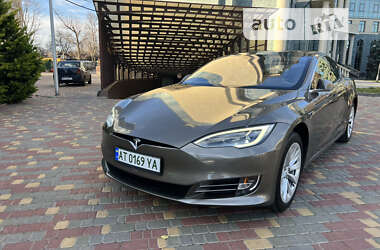 Ліфтбек Tesla Model S 2016 в Одесі