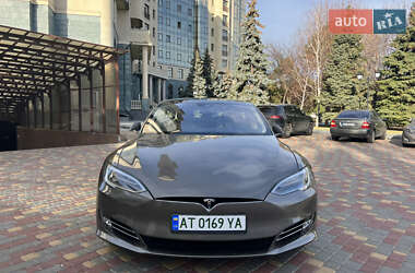 Лифтбек Tesla Model S 2016 в Одессе