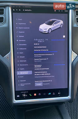 Лифтбек Tesla Model S 2018 в 