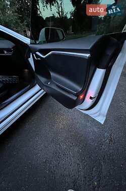 Ліфтбек Tesla Model S 2016 в Вінниці фото 12 Ліфтбек Tesla Model S 2016 в Вінниці