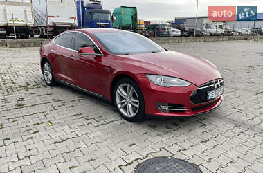 Ліфтбек Tesla Model S 2013 в Чернівцях