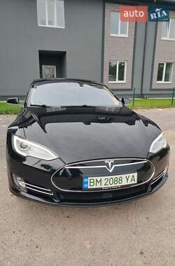 Лифтбек Tesla Model S 2015 в 