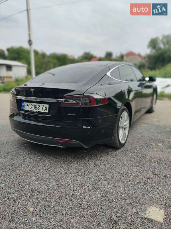 Ліфтбек Tesla Model S 2015 в Києві