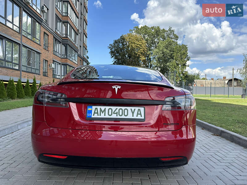 Лифтбек Tesla Model S 2018 в Житомире