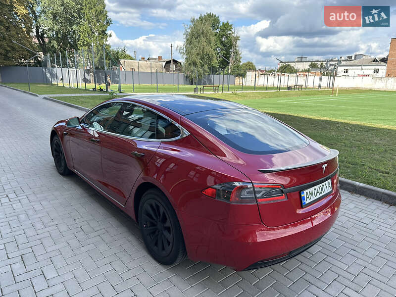 Ліфтбек Tesla Model S 2018 в Житомирі