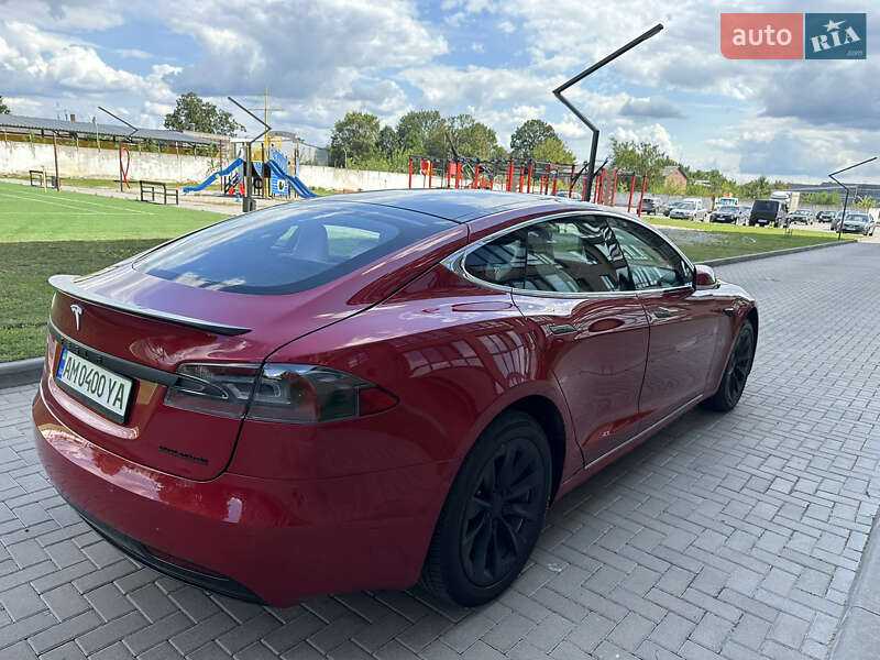 Ліфтбек Tesla Model S 2018 в Житомирі