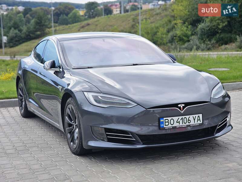Ліфтбек Tesla Model S 2018 в Тернополі