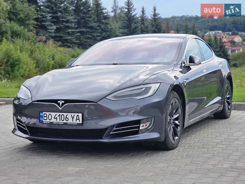 Ліфтбек Tesla Model S 2018 в Тернополі