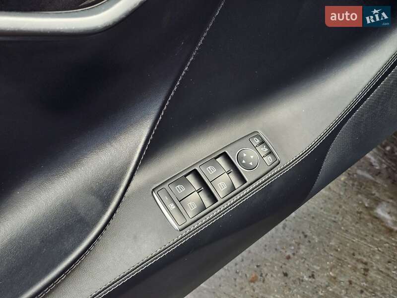 Ліфтбек Tesla Model S 2018 в Тернополі