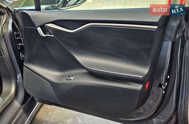 Ліфтбек Tesla Model S 2018 в 
