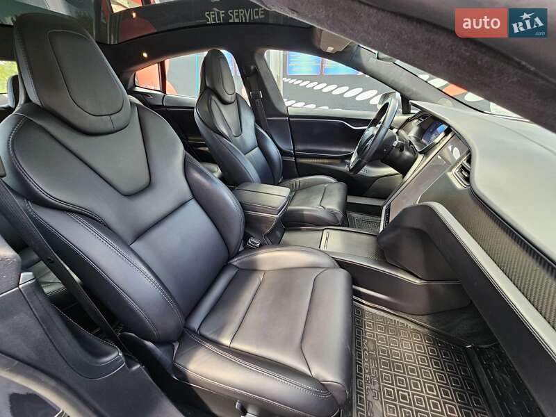 Ліфтбек Tesla Model S 2018 в Тернополі