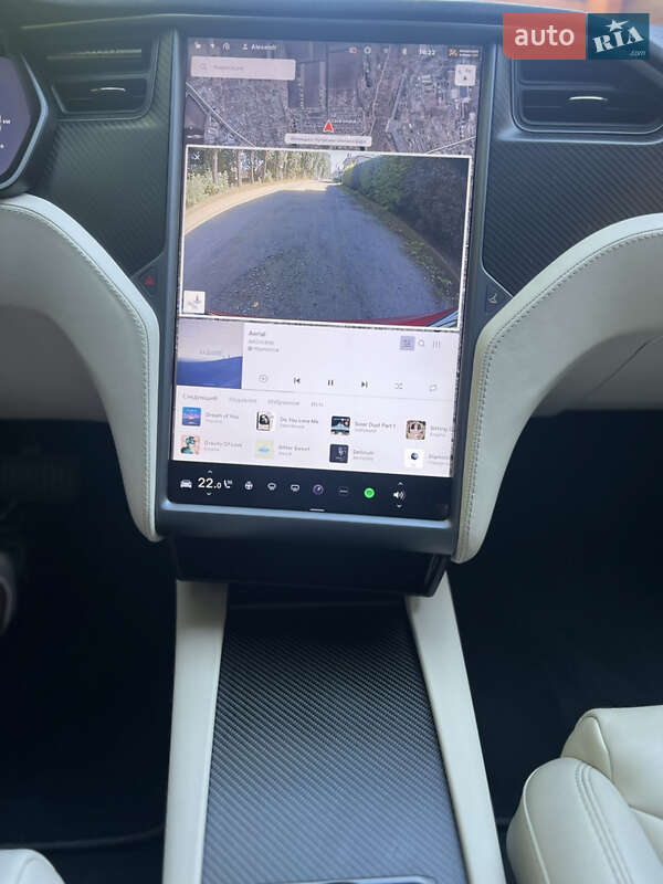 Лифтбек Tesla Model S 2019 в Виннице