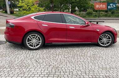 Лифтбек Tesla Model S 2013 в Львове