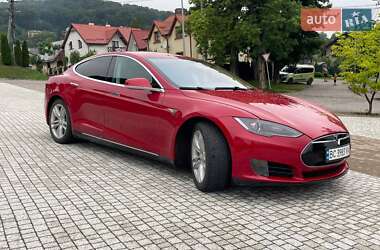 Лифтбек Tesla Model S 2013 в 
