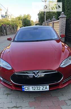 Ліфтбек Tesla Model S 2013 в Чернівцях