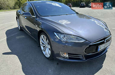 Лифтбек Tesla Model S 2015 в Бородянке