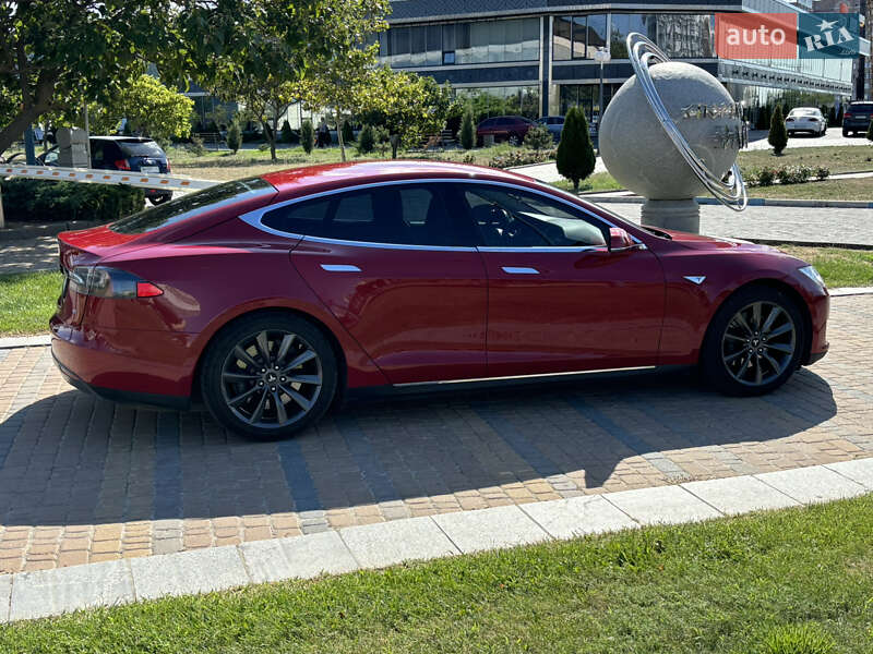 Ліфтбек Tesla Model S 2013 в Одесі