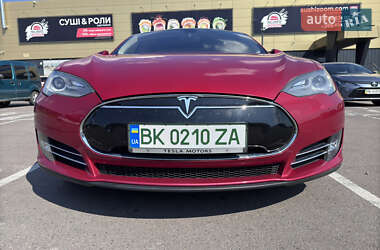 Ліфтбек Tesla Model S 2013 в Рівному