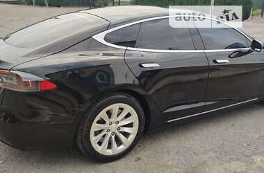 Ліфтбек Tesla Model S 2018 в Косові