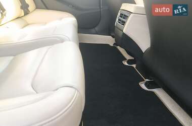 Ліфтбек Tesla Model S 2017 в 
