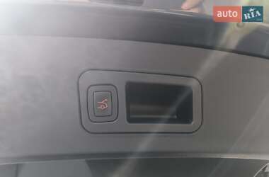 Ліфтбек Tesla Model S 2017 в 