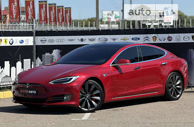 Лифтбек Tesla Model S 2017 в Киеве